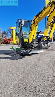 Excavadora - New Holland - e19c