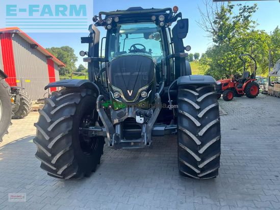 Tractor agrícola - Valtra - n175 forst mit rüfa und fk