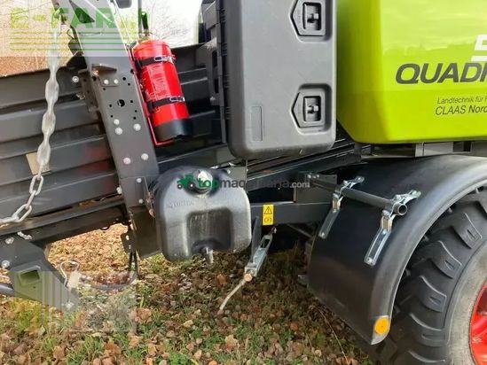 Empacadora gigant - Claas - quadrant 5200 fc tandem