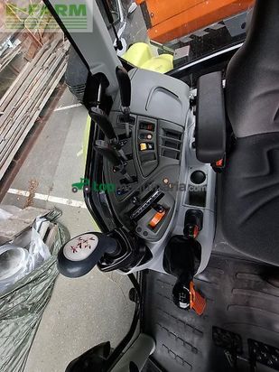 Tractor agrícola - Claas - atos 330 mit schneeschild/streuer