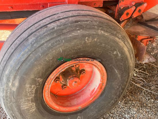 Abonadora usada marca Rimasa 5000 KGS 