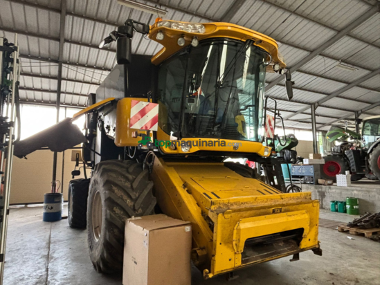 Cosechadora de Cereal - New Holland - CX7080 ELEVATION