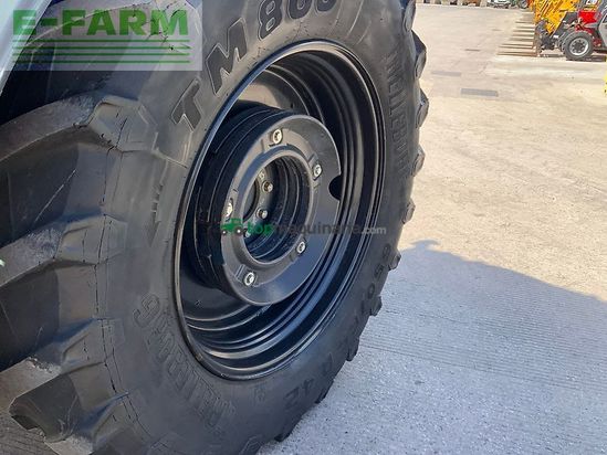 Tractor agrícola - Valtra - t214 versu unlimited tractor (st27245)