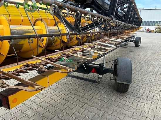 Cabezal - New Holland - heavy duty varifeed