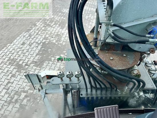 Tractor agrícola - Claas - xerion 3800 saddle trac + sgt aufbau