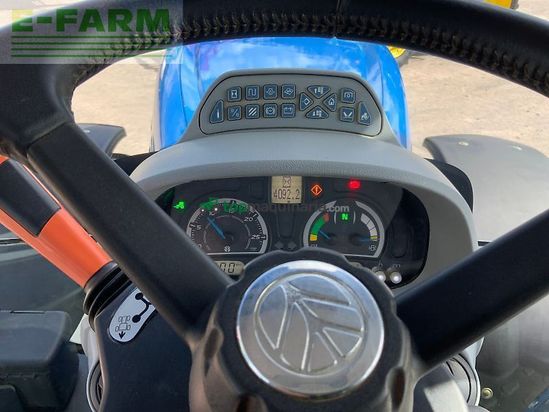 Tractor agrícola - New Holland - t7.230 tractor (st24298)