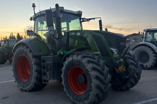 TRACTOR FENDT 824 Profi Plus
