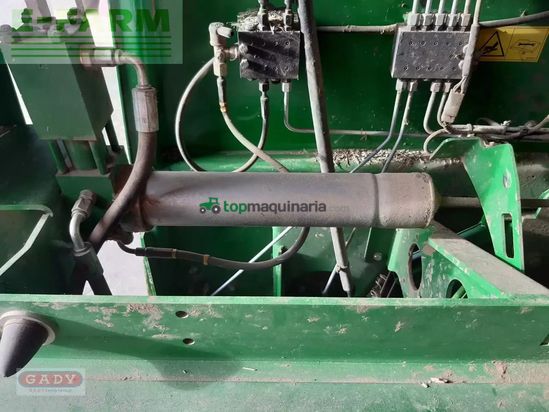 Empacadora gigant - McHale - f 560 rundballen presse