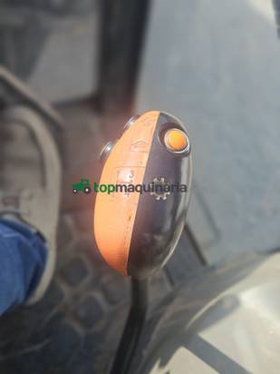 Tractor Case Quantum 95 F con cabina A/C y pala cargadora Tenías 