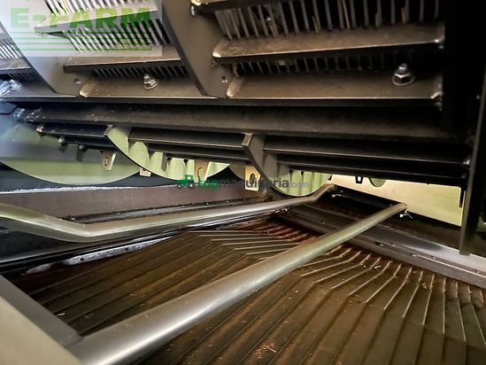 Cosechadora de Cereal - New Holland - cr 9.80