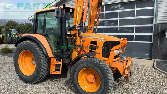 Tractor agrícola - John Deere - 6430 med frontlæsser og vejdæk