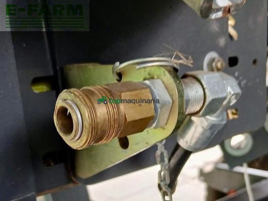 Empacadora gigant - Claas - quadrant 3400 rc