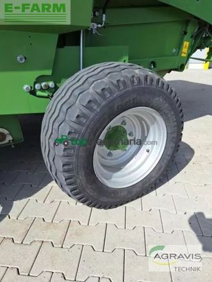 Empacadora gigant - Krone - fortima v 1800 mc