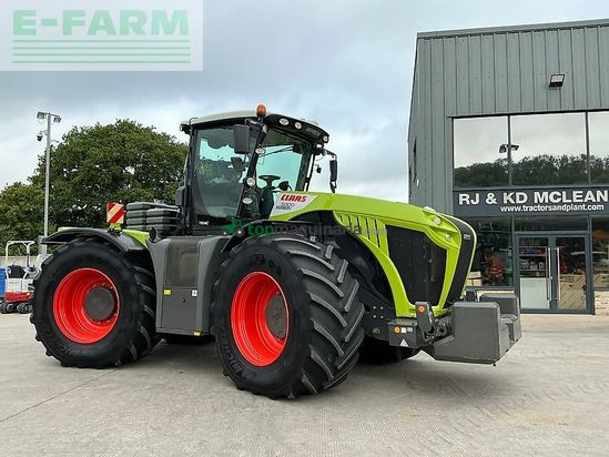 Tractor agrícola - Claas - xerion trac 5000 tractor (st26926)