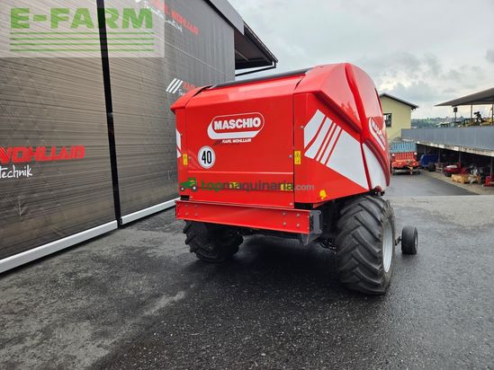 Empacadora gigant - Maschio - mondiale 110 htc