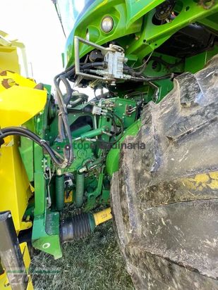 Cosechadora de Cereal - John Deere - 8300