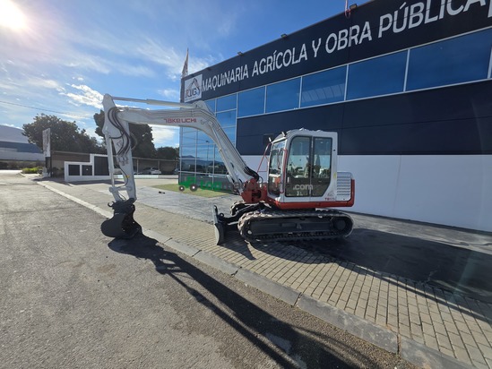 Excavadora - TAKEUCHI TB 175 