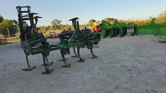 Cultivador de 11 brazos 