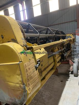 Cosechadora de Cereal - New Holland L 627 MCS