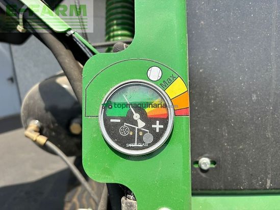 Empacadora gigant - John Deere - v461m