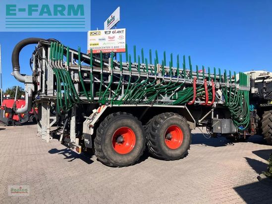 Tractor agrícola - Claas - xerion 4000 saddle trac gülletechnik