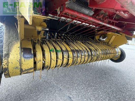 Empacadora gigant - New Holland - 658