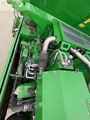 Cosechadora de Cereal - John Deere - t560