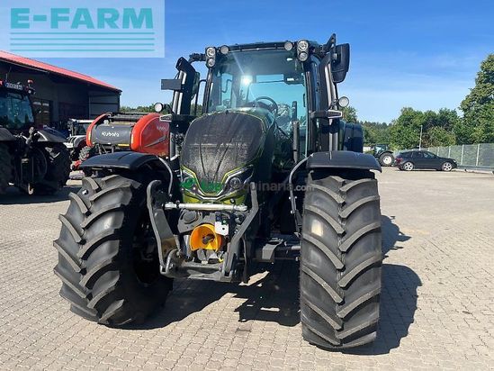 Tractor agrícola - Valtra - n 155 a mit fl. anbauteil und rüfa