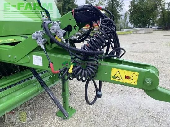 Empacadora gigant - John Deere - v 451 pm