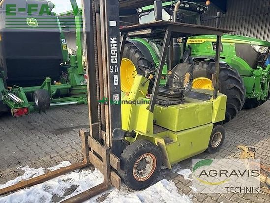 Elevadora - Clark - gpm20n