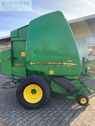 Empacadora gigant - John Deere - 864