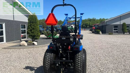 Tractor agrícola - Solis - h26 hst turfdæk og frontlæsser