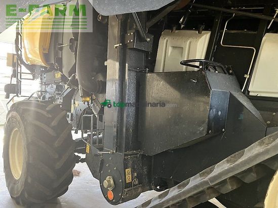 Cosechadora de Cereal - New Holland - cr 10.90
