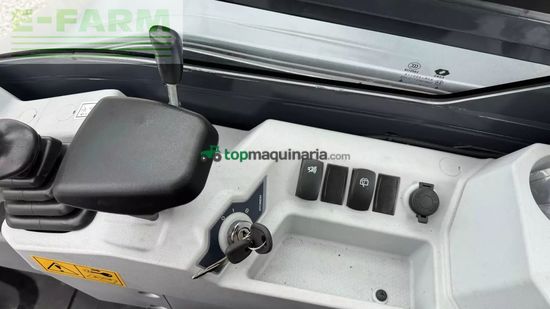 Excavadora - Hyundai - hx 25a z leasing fra 3.103,-