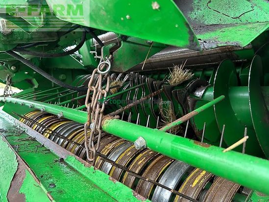 Empacadora gigant - John Deere - 990