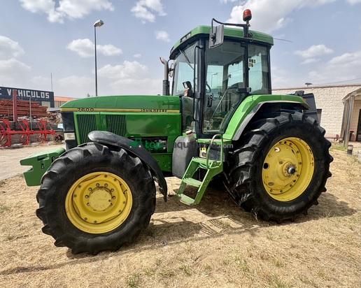 Tractor agrícola - John Deere - 7600