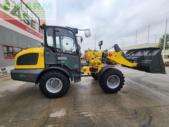 Minicargadora - Wacker Neuson - wl44 - utilaj nou!