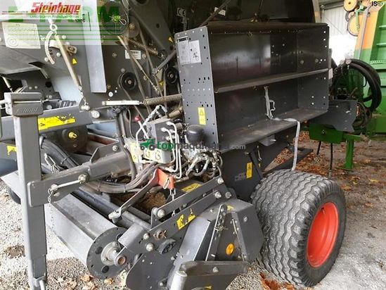 Empacadora gigant - Claas - variant 380 rc pro