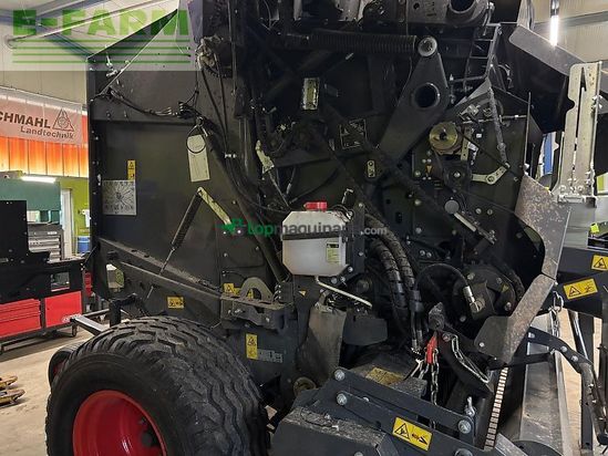 Empacadora gigant - Claas - variant 585