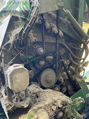 Empacadora gigant - John Deere - v451m