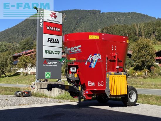 Remolqu esparcidor -  - sitrex futtermischwagen em 60