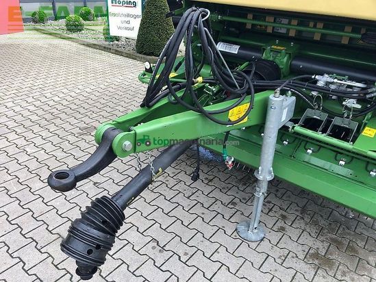 Empacadora gigant - Krone - comprima v 150 xc