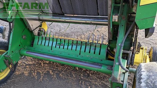 Empacadora gigant - John Deere - 592