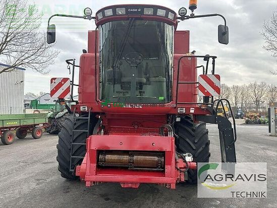 Cosechadora de Cereal - Case IH - 2388 + 7,30 m sw