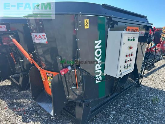 Remolqu esparcidor -  - futtermischer-4,0m³-elektromotor-vorführmaschine