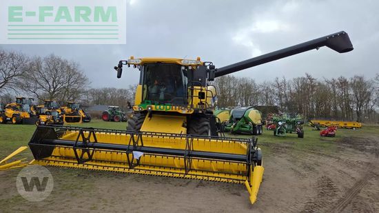 Cosechadora de Cereal - New Holland - cx 8040