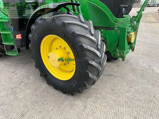 Tractor agrícola - John Deere - 6215r tractor (st23802)