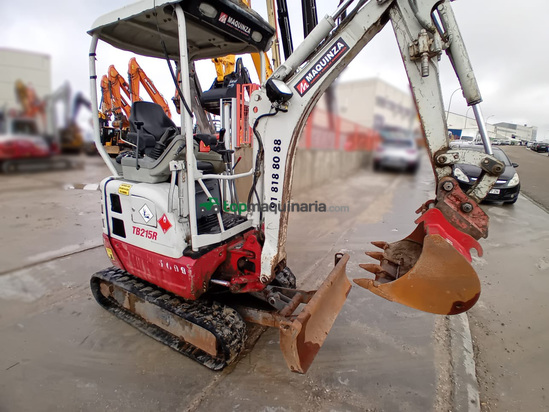 Miniexcavadora TAKEUCHI TB215R