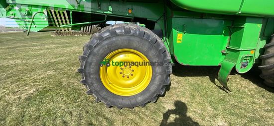 Cosechadora de Cereal - John Deere - T660