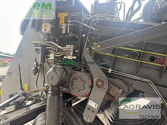 Empacadora gigant - Claas - quadrant 3200 rc